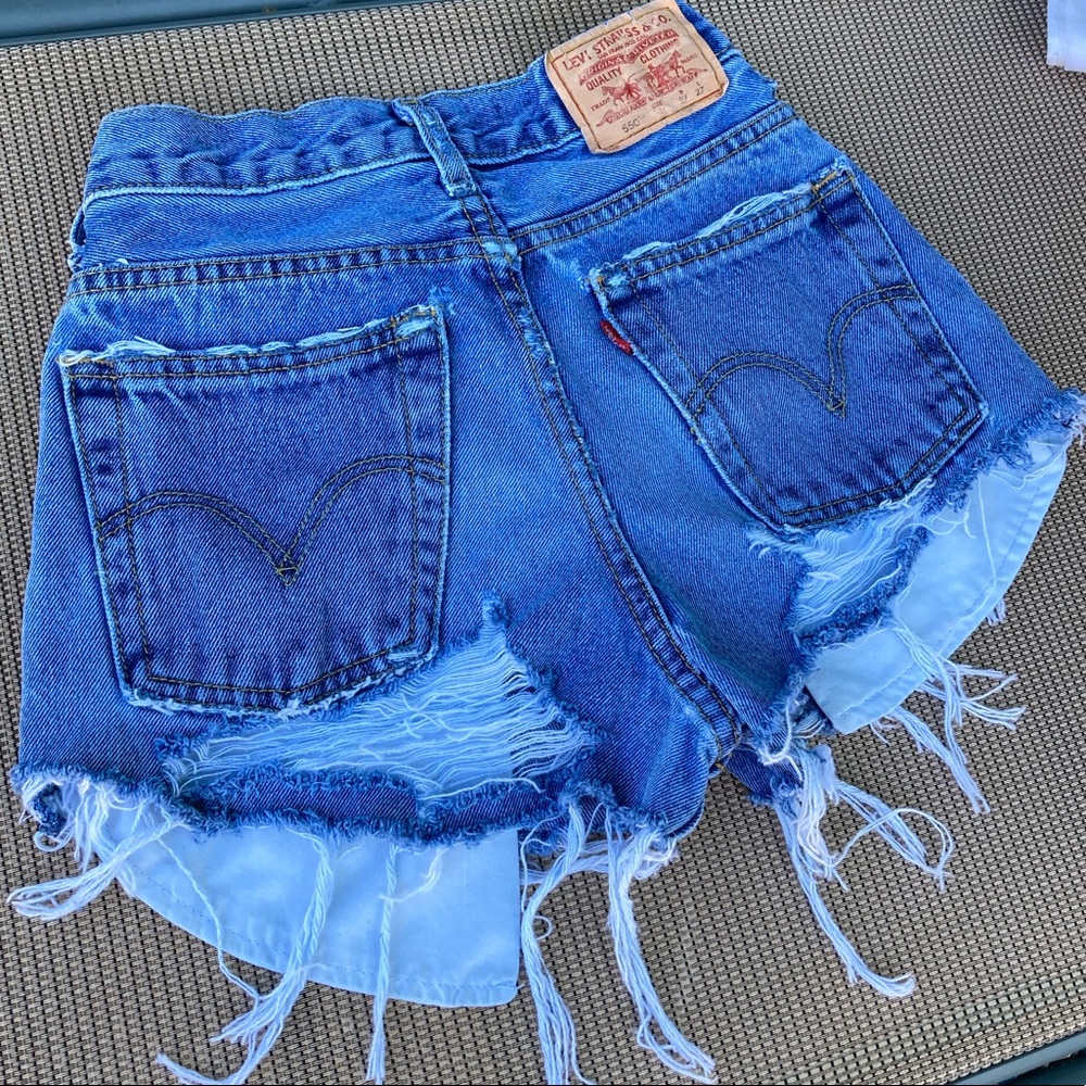 🌸Vintage Levi’s 550 jean shorts🌸